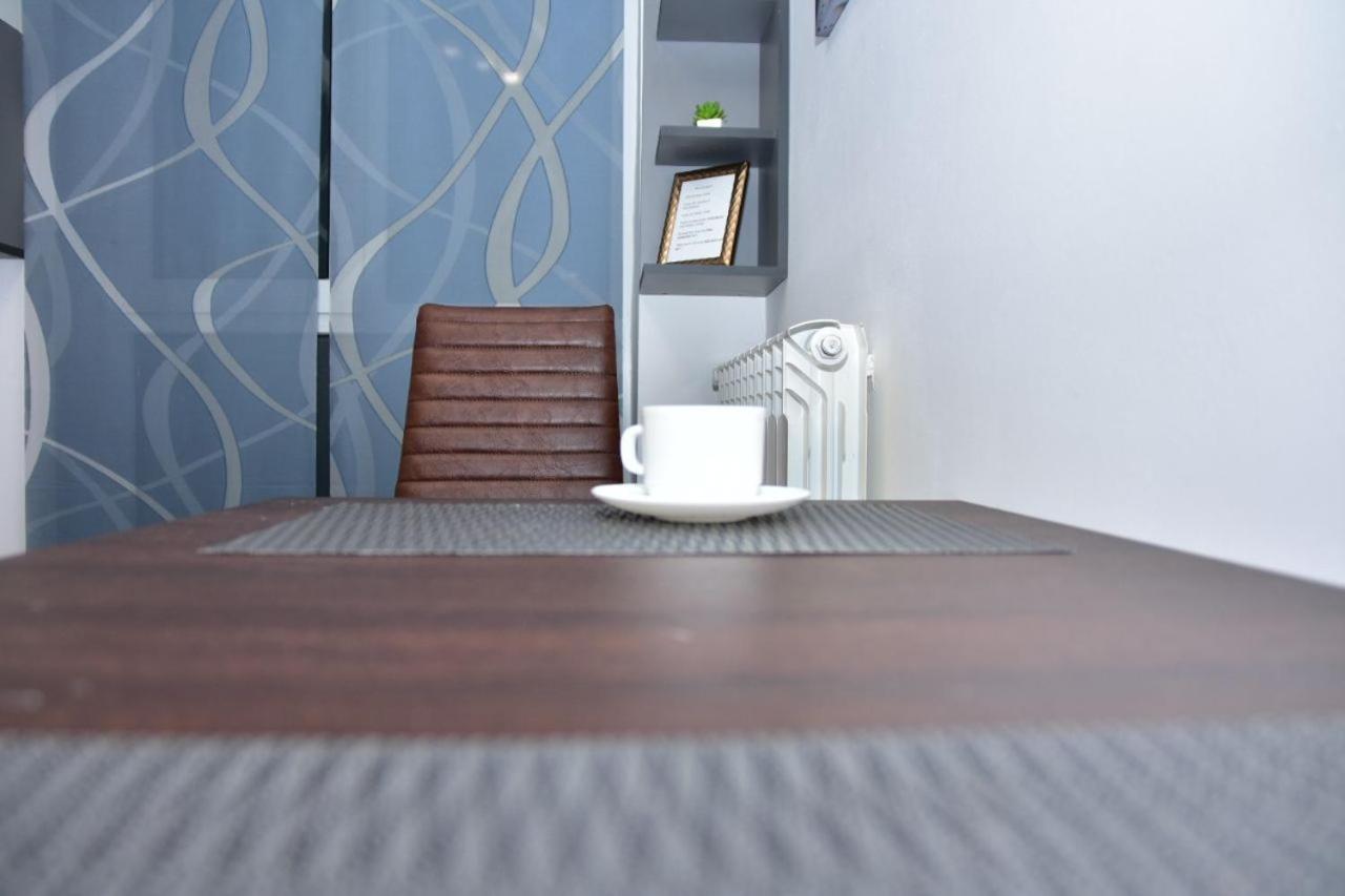 Apartament Dabe Hd Hunedoara Eksteriør billede