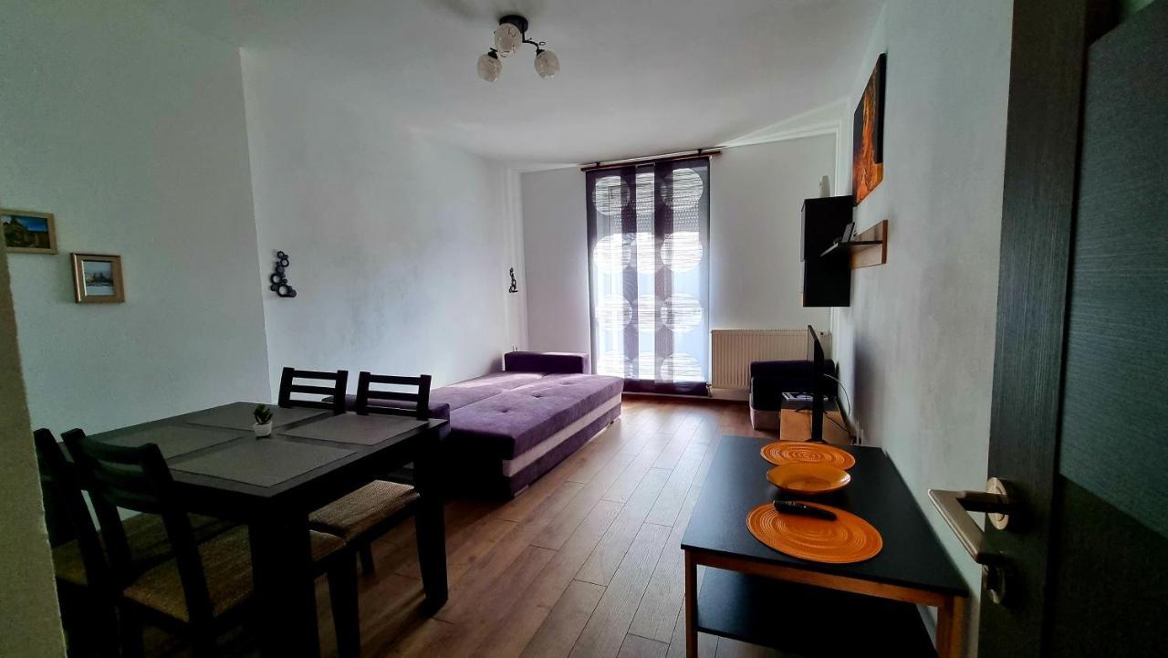 Apartament Dabe Hd Hunedoara Eksteriør billede