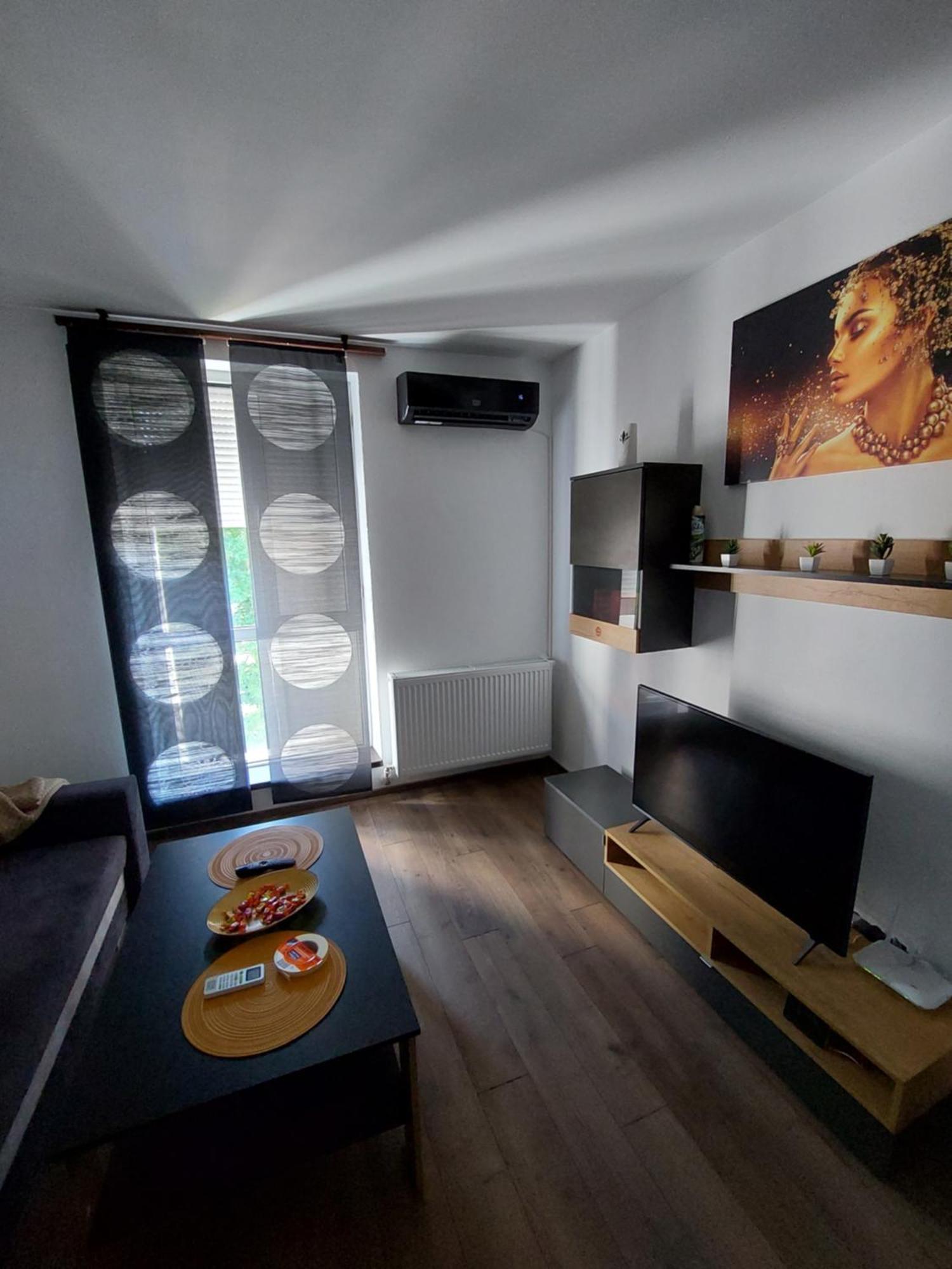 Apartament Dabe Hd Hunedoara Eksteriør billede