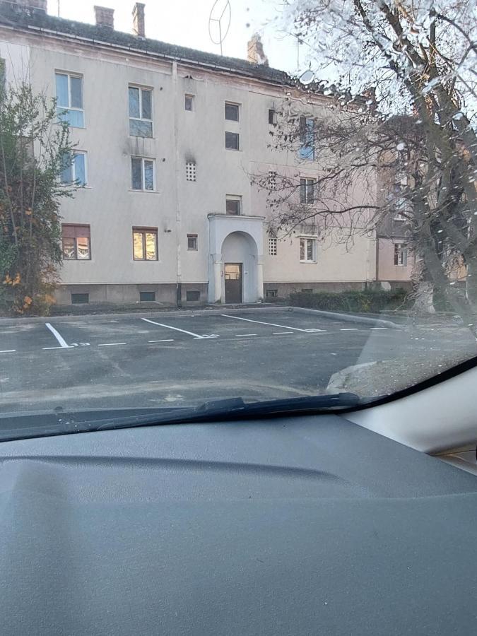 Apartament Dabe Hd Hunedoara Eksteriør billede